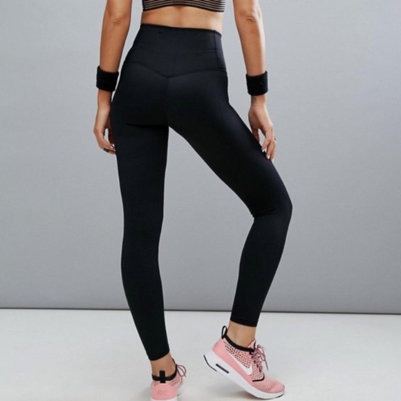 Nike Zonal Strength Training Tight, size small, NWT - Picture 2 of 5